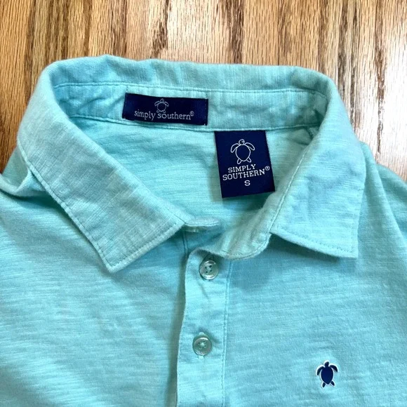 Simply Southern Men's Polo Shirt Turquoise Blue Soft S‎ Turtle - Picture 3 of 7